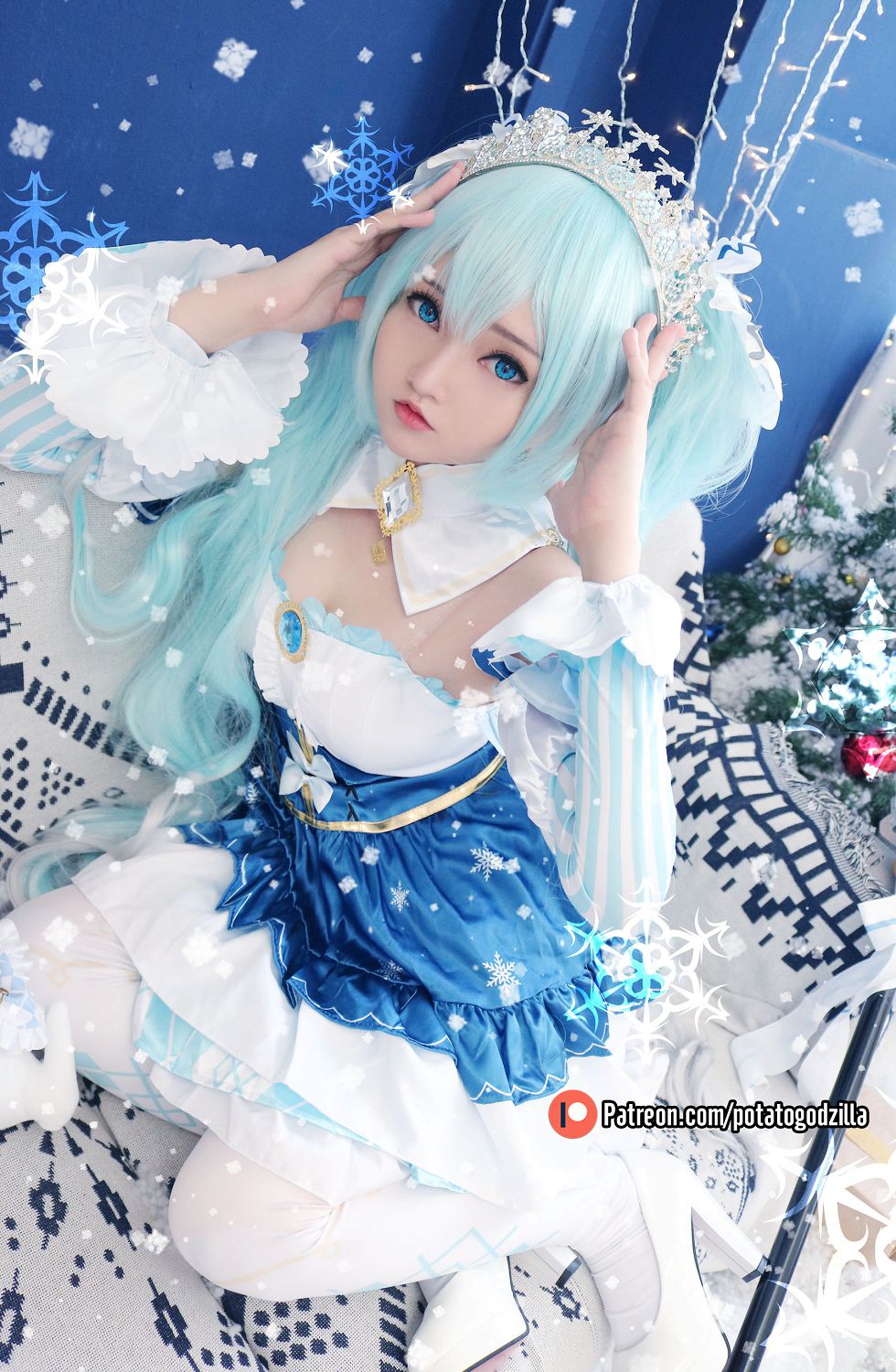 CoserСPotato Godzilla - Snow Miku