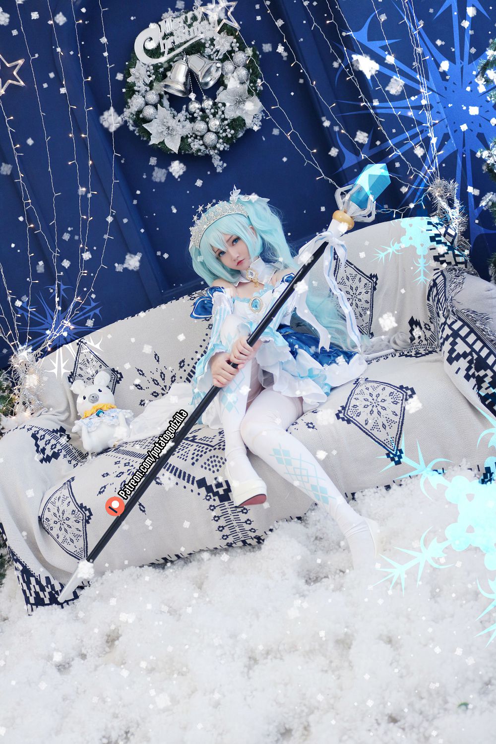 CoserСPotato Godzilla - Snow Miku